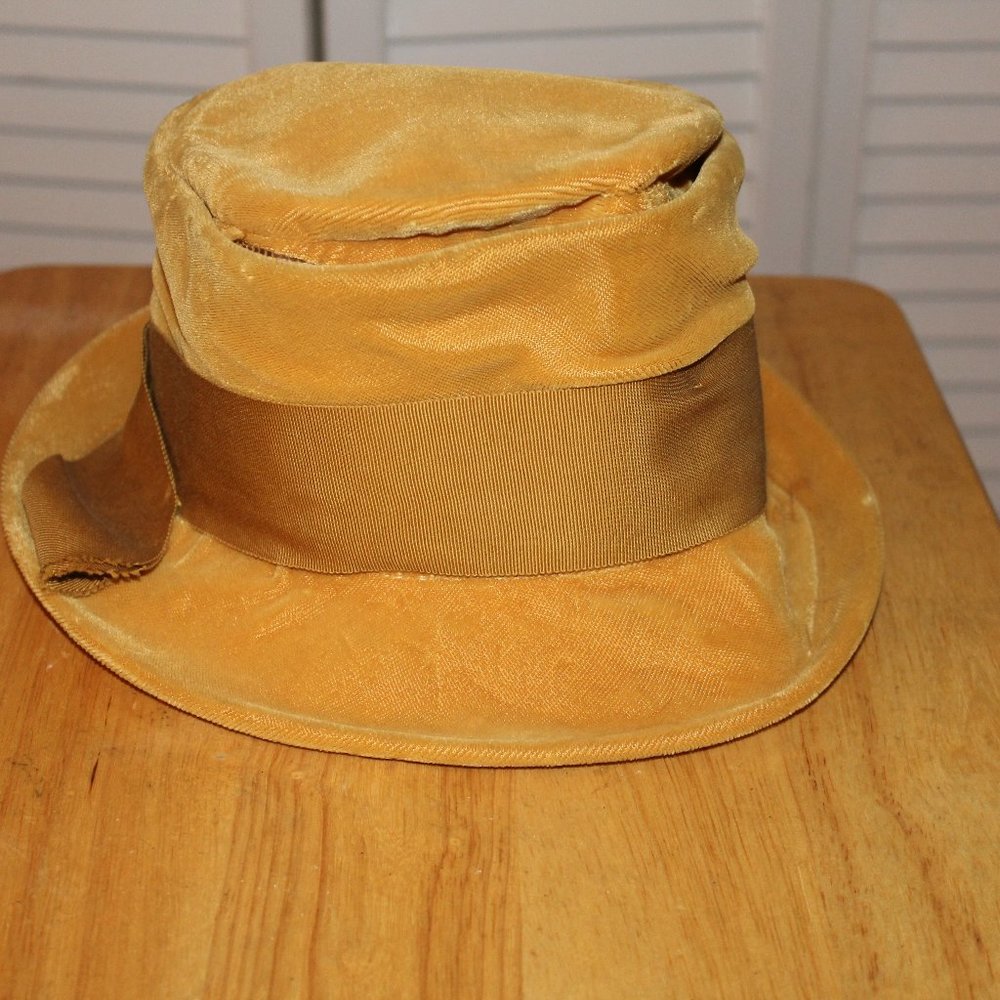 Vintage Ladies Slouch Velour Hat